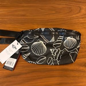 New with tags Aloha Collection Hip pack